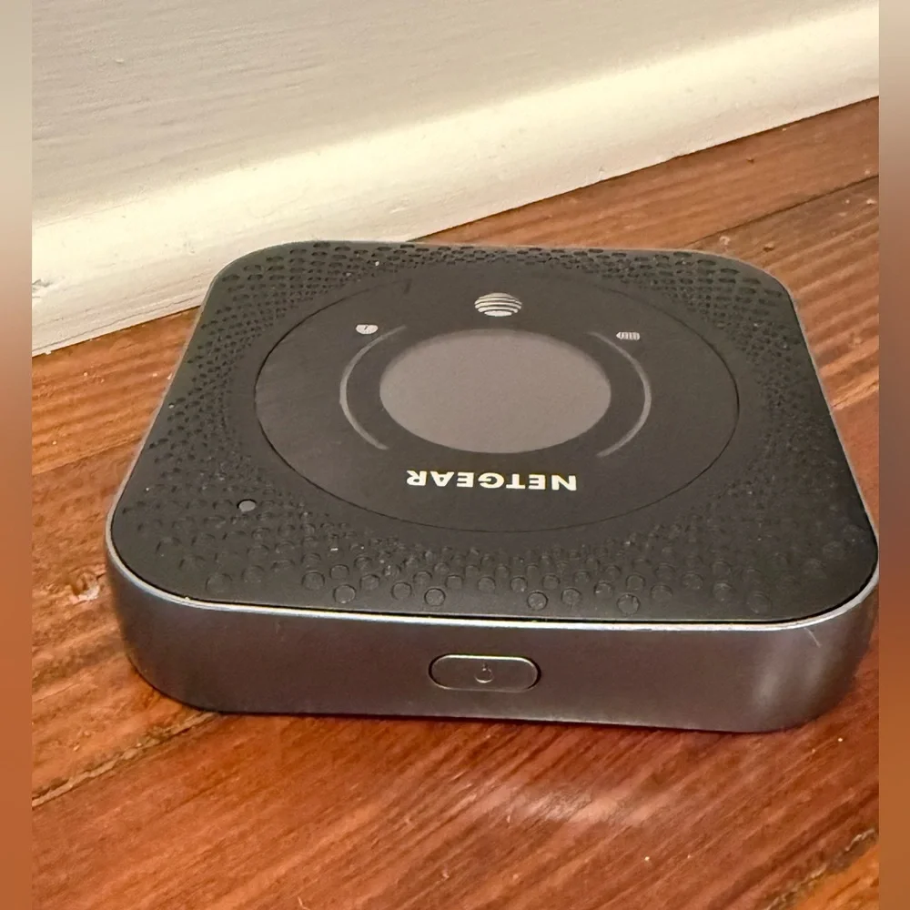 Netgear Gray Portable Router (ATT NETGEAR Nighthawk® Mobile Hotspot Router) - Picture 2 of 3